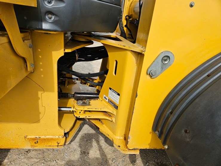 deere-624j-image-25