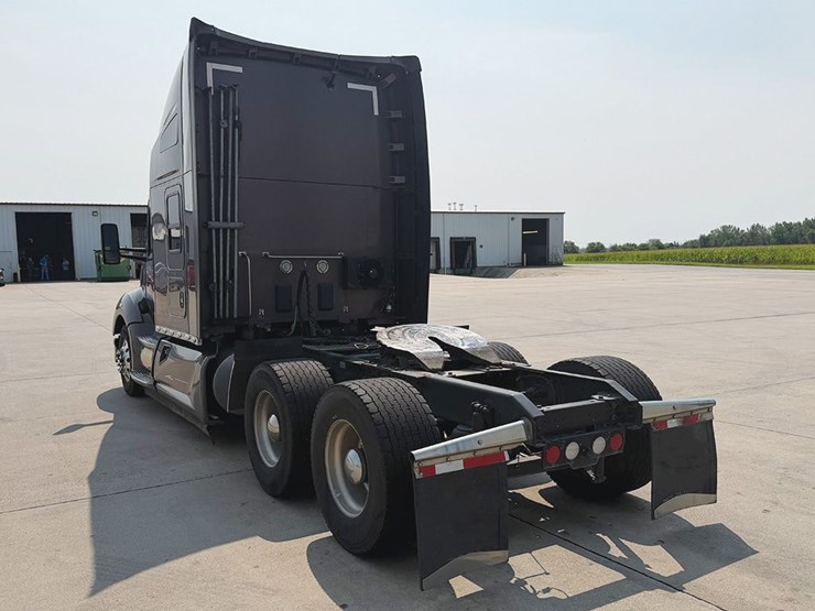 2019-kenworth-t680-image-2