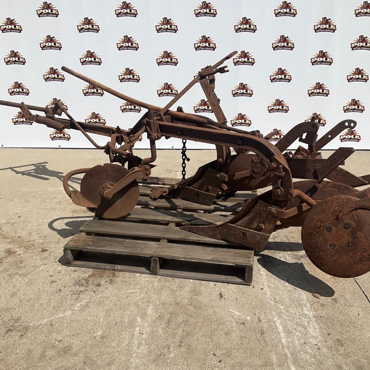 #5301 • Farmall C/Super C 2-Bottom Plow