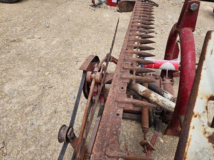 #88-•-international-3pt-sickle-mower-image-10