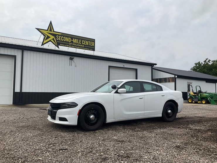 #2050-•-2018-dodge-charger-awd-image-1
