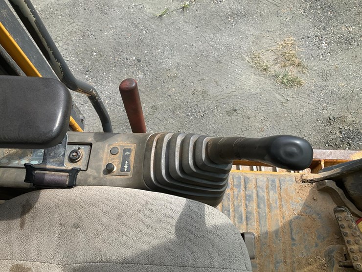 2004-deere-160c-lc-image-20