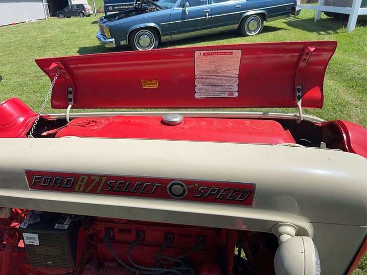 1961-ford-871-image-13