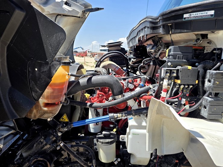 2022-international-mv607-image-11