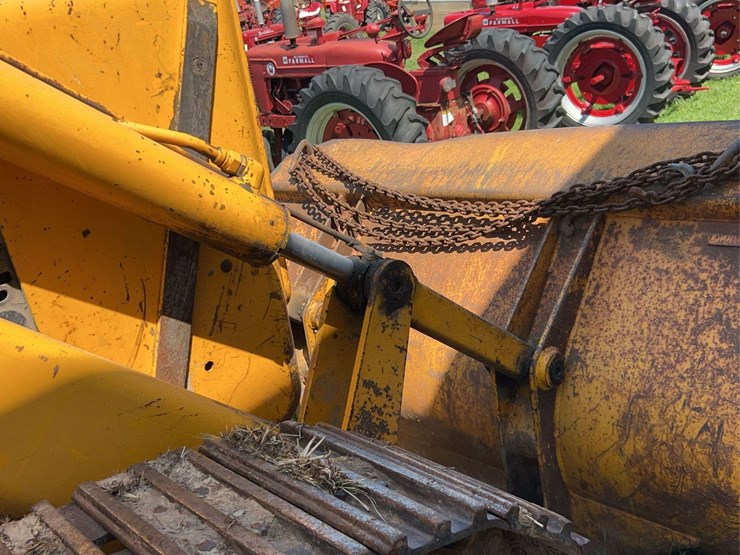 1979-deere-450c-image-23