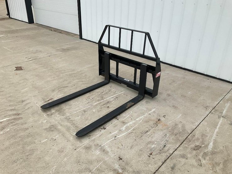 #2500-•-unused-kivel-pallet-forks-image-1