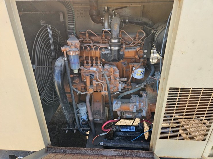 #116-•-generac-towable-diesel-generator-image-17