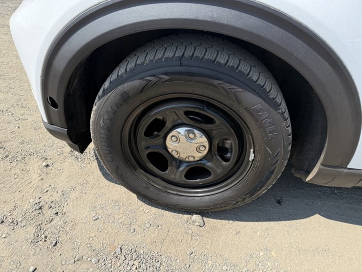 2020-ford-explorer-image-9