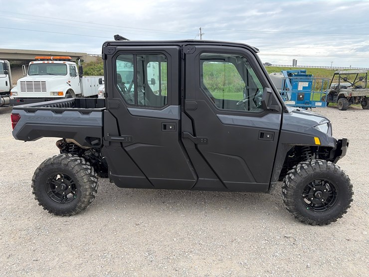 2025-polaris-ranger-crew-image-5