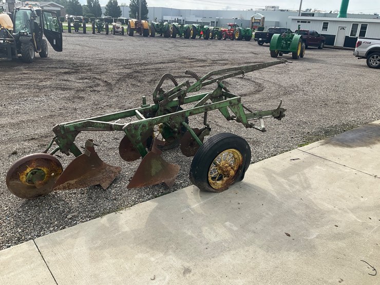 #5308-•-2-bottom-pull-type-moldboard-plow-image-4