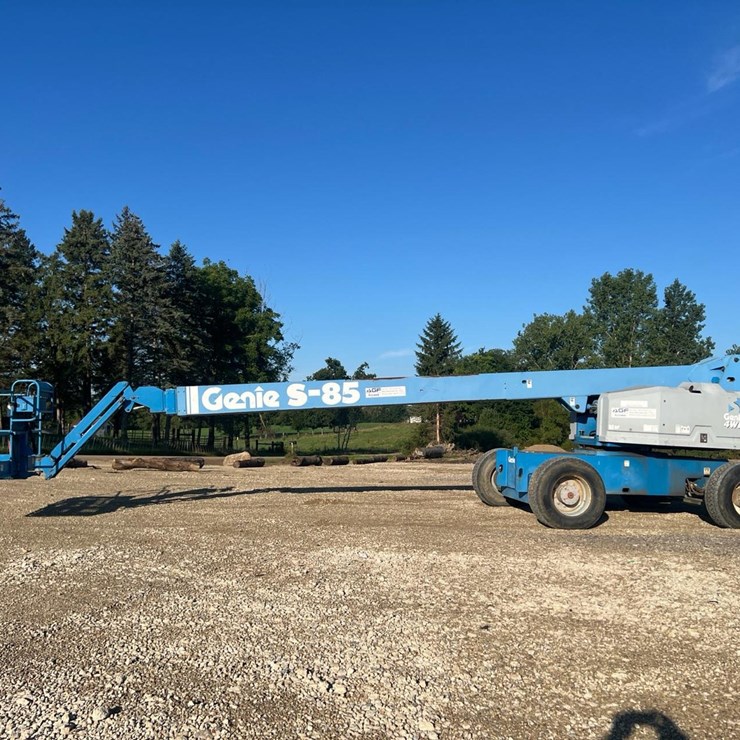 1997 GENIE S85