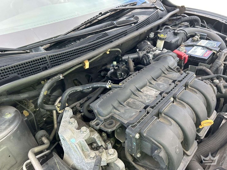 2015-nissan-sentra-sedan-image-9