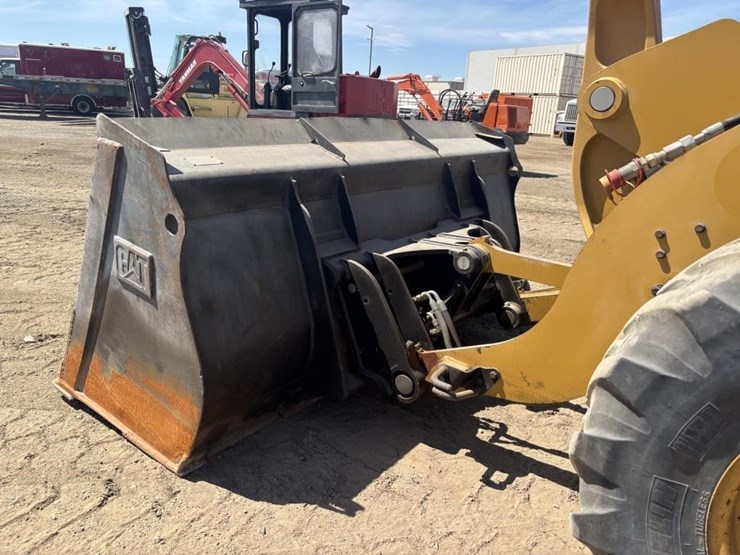 2014-caterpillar-907h2-image-9