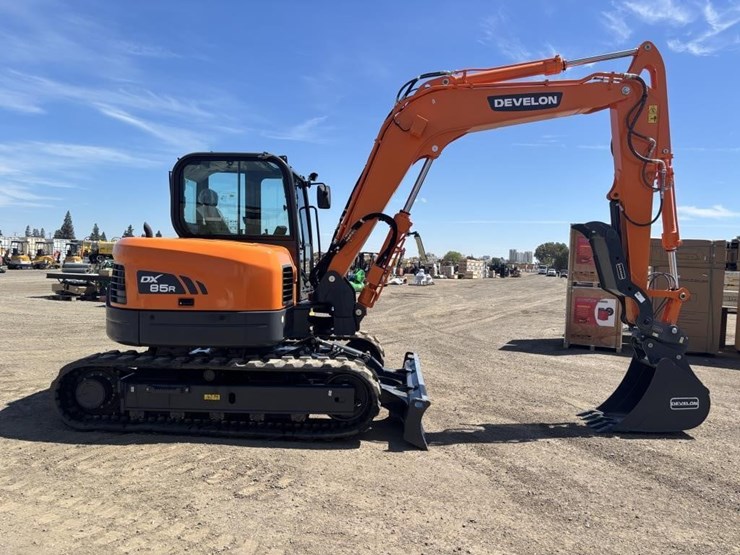 2023-develon-dx85r-3-hydraulic-excavator-image-7