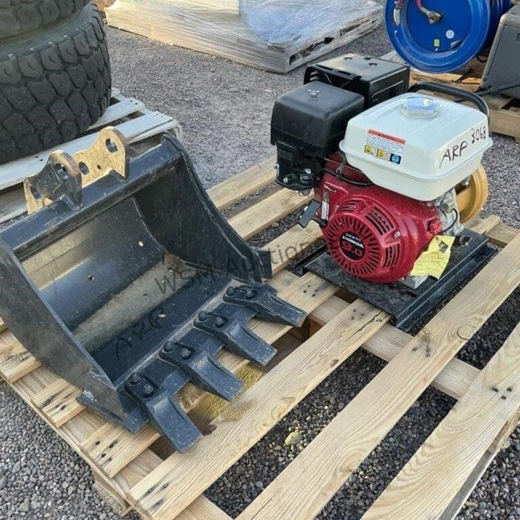 GAS POWERED WATER PUMP & BOBCAT BUCKET