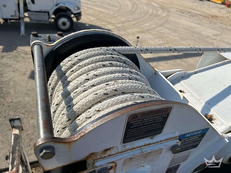 2018-freightliner-m2-106-image-39