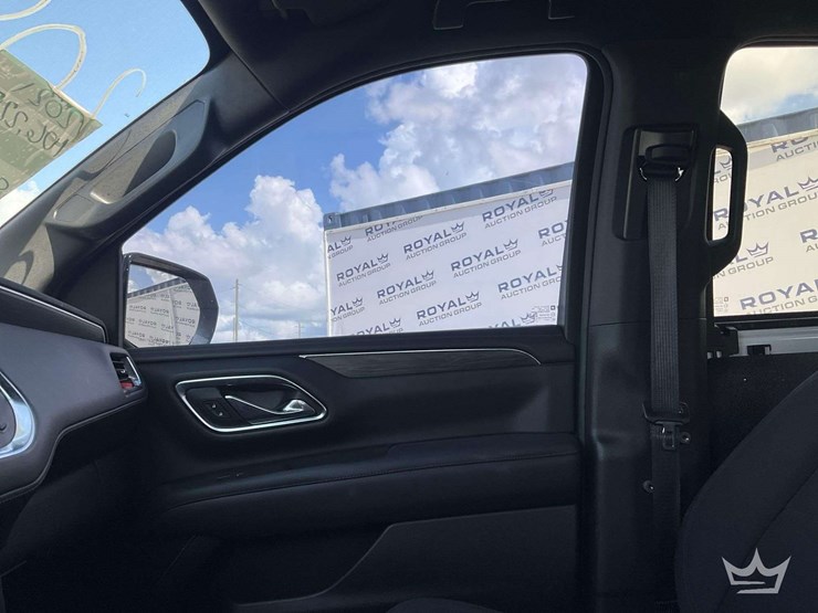 2021-chevrolet-tahoe-image-16