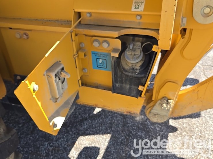 2016-deere-672gp-image-40