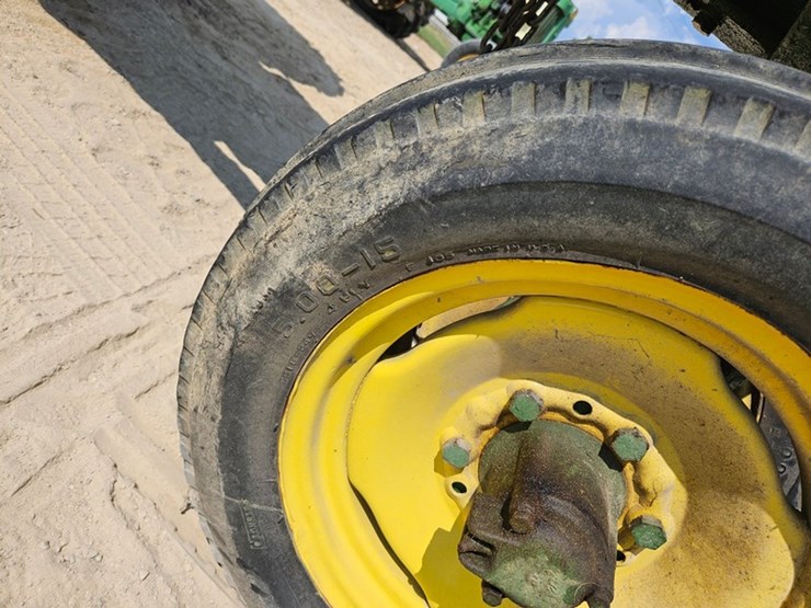 john-deere-b-image-40