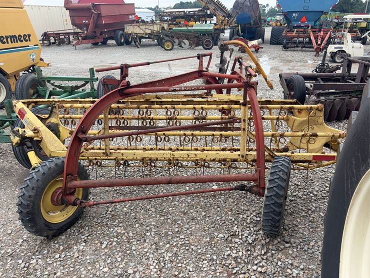 new-holland-256-image-4