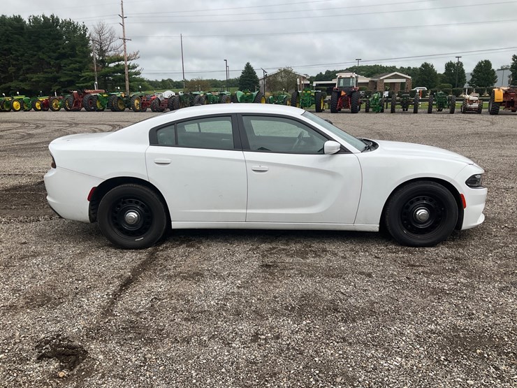 #2050-•-2018-dodge-charger-awd-image-6