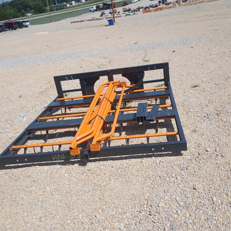 #26143 • Arteer Hay Accumulator Grapple Skid Steer Attachment