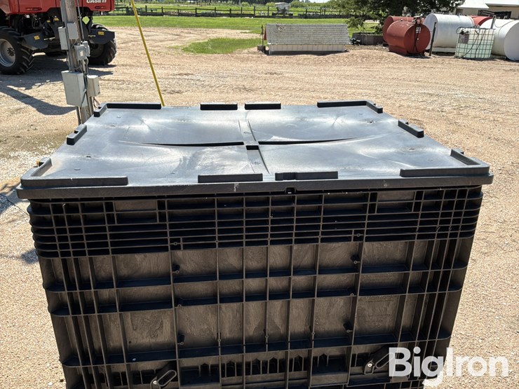 buckhorn-5745330fr0-bulk-seed-boxes-image-14