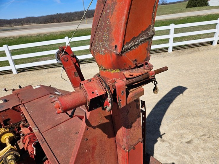 new-holland-770-image-13