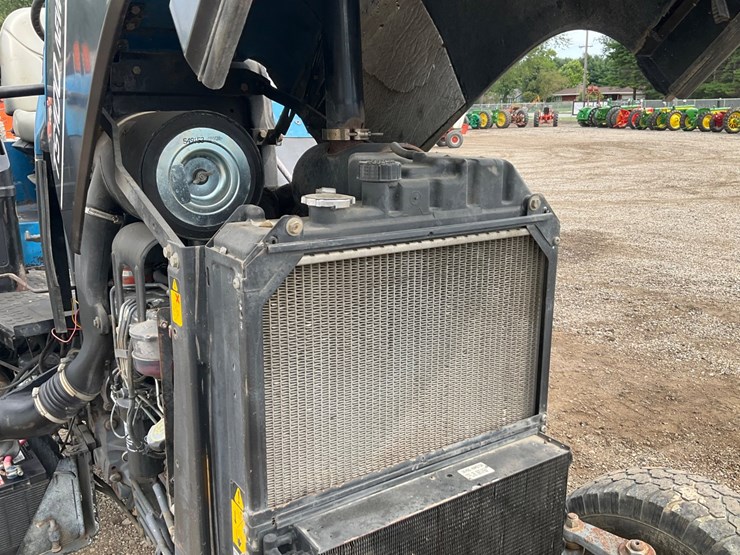 new-holland-ts100-image-62
