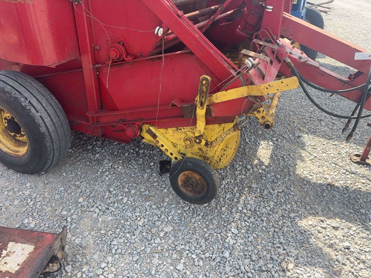 new-holland-850-image-8