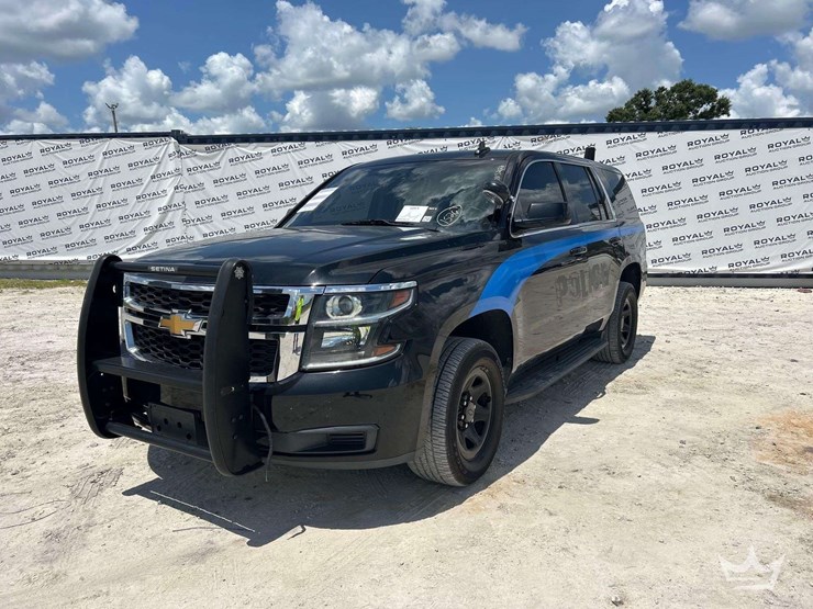 2018-chevrolet-tahoe-image-2