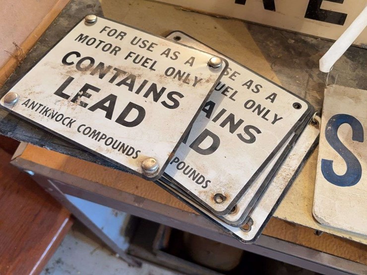 gas-pumps-signage-and-plastic-plates-image-2