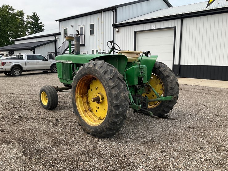 1961-john-deere-4010-image-3