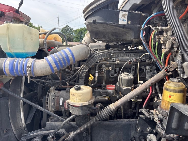2019-peterbilt-579-image-8