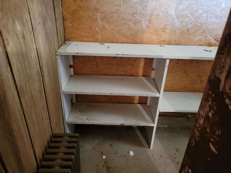 two-wooden-shelves-and-electric-motor-image-9