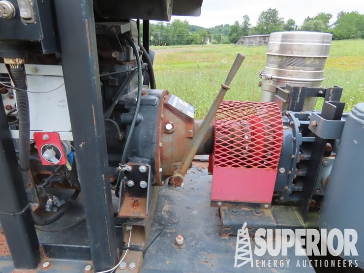 2009-john-deere-b-image-3
