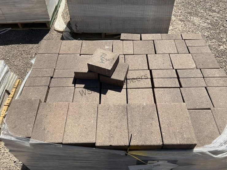 pallet-of-stone-pavers-image-3