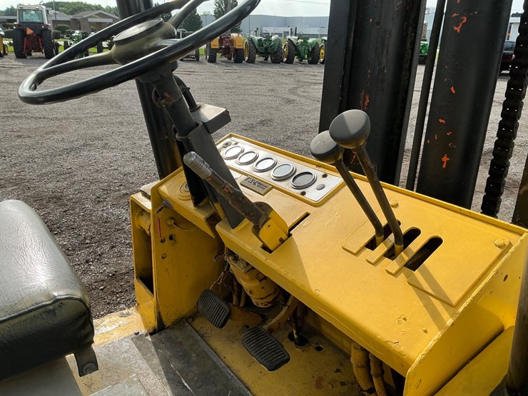 #1351-•-yale-glc-120-sbs-096-forklift-image-15