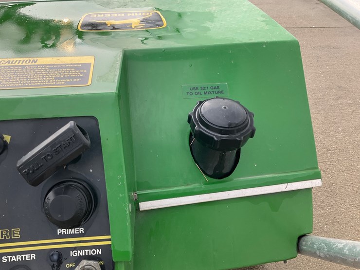 john-deere-322-image-7