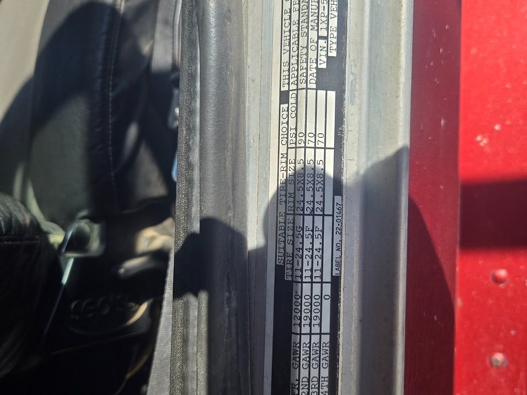 1995-peterbilt-379-image-53