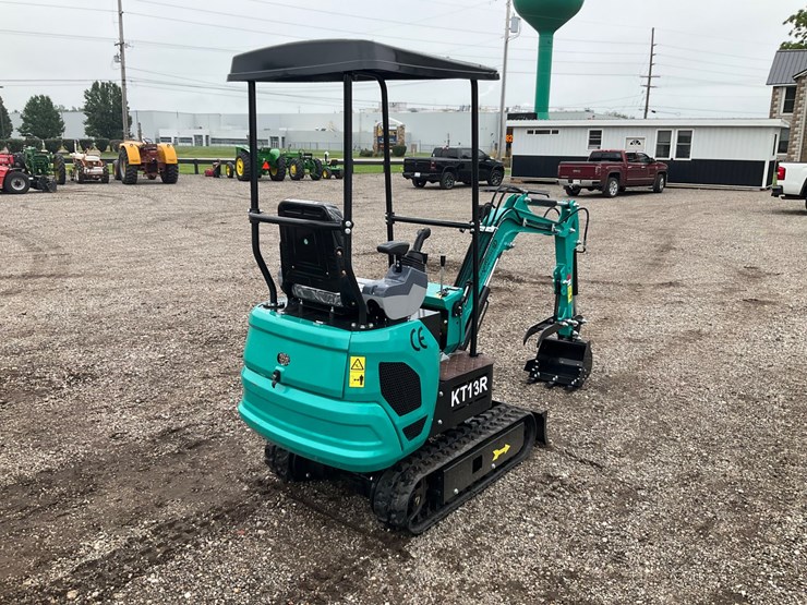 #1602-•-cfg-kt13r-mini-excavator-image-4