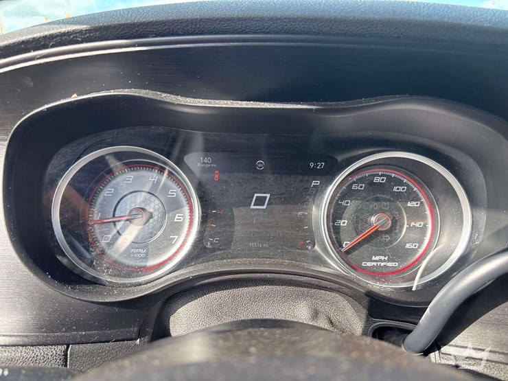 2018-dodge-charger-sedan-image-15