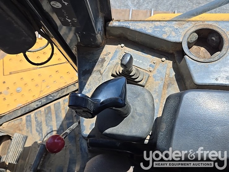 2018-deere-850k-image-48