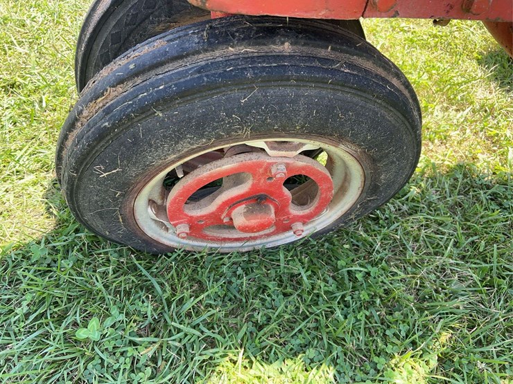 1954-farmall-super-h-image-29