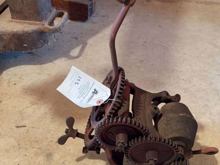 mccormick-deering-sickle-sharpener-image-1