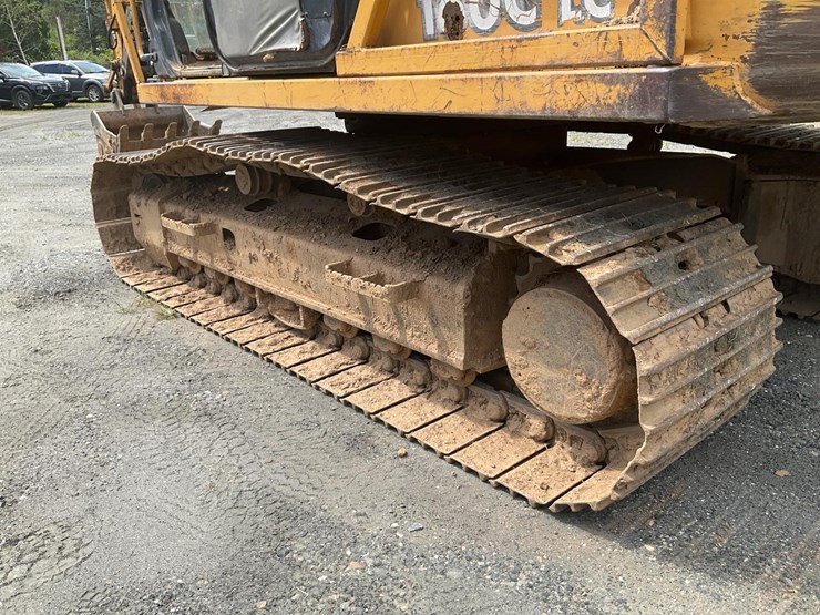 2004-deere-160c-lc-image-27