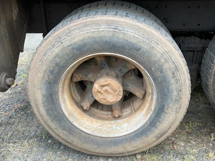 #131-•-1988-husky-brute-knuckleboom-on-truck-image-70