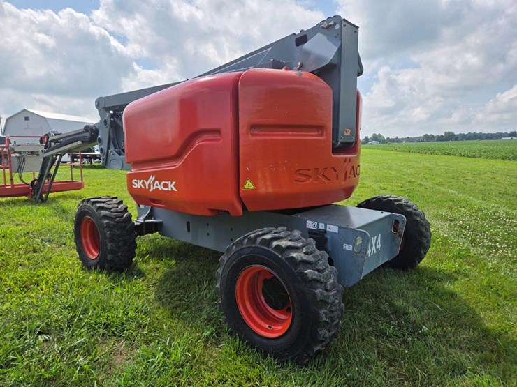 #103-•-2019-skyjack-sj63-boom-lift-image-3