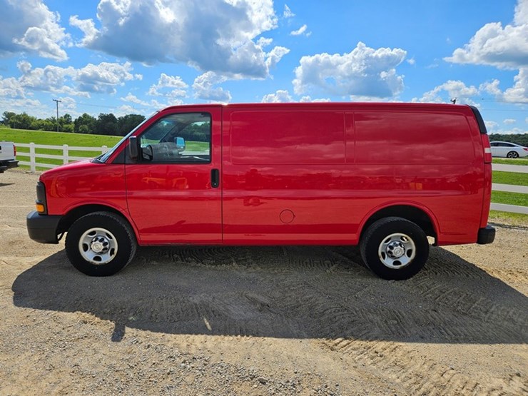 2015-chevrolet-g20-image-2