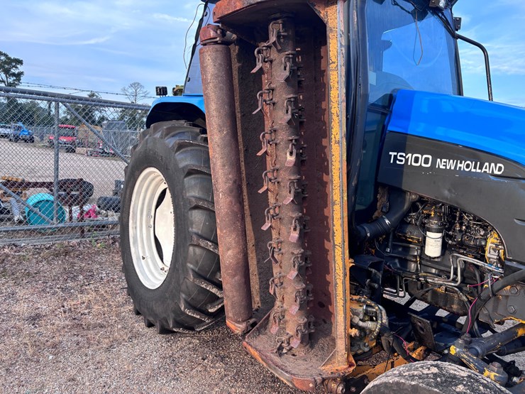 new-holland-ts100-image-16